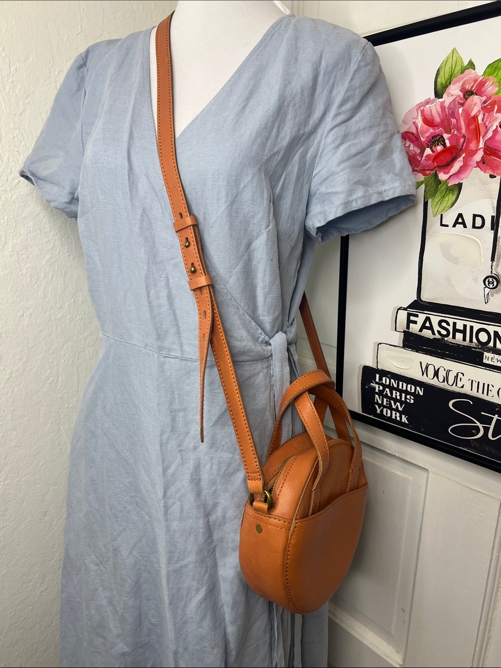 Madewell Juno Leather Circle Bag in Burnt Orange - Picture 4 of 10